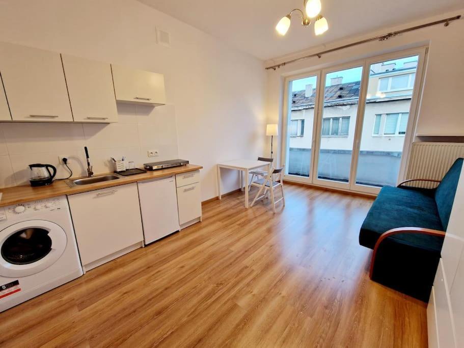 Appartement Ladna Kawalerka Srodmiescie, Szybkie Wi - Fi. Warschau